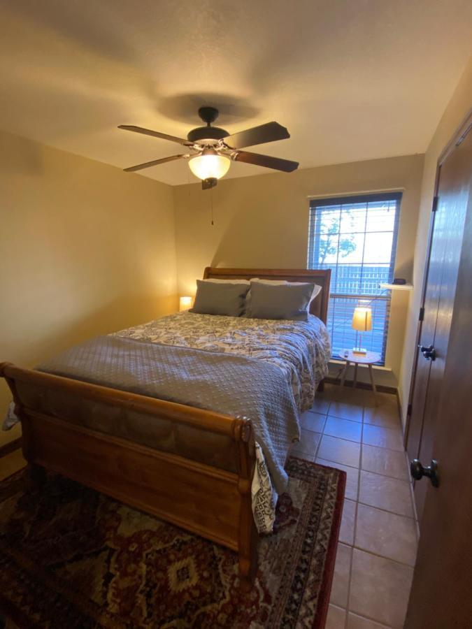 Apartment Great Lower Level 1-bedroom On Scenic Bluff Creek Park Oklahoma City